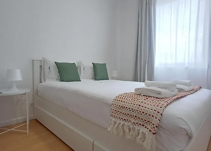 Your In 1480 Style And Comfort Porto