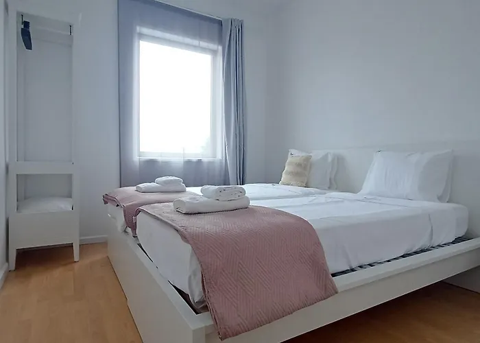 Your In 1480 Style And Comfort Porto