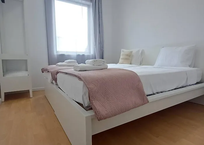 Your In 1480 Style And Comfort Porto