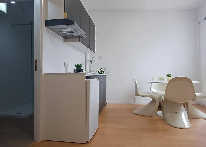 Apartment Your In 1480 Style And Comfort *