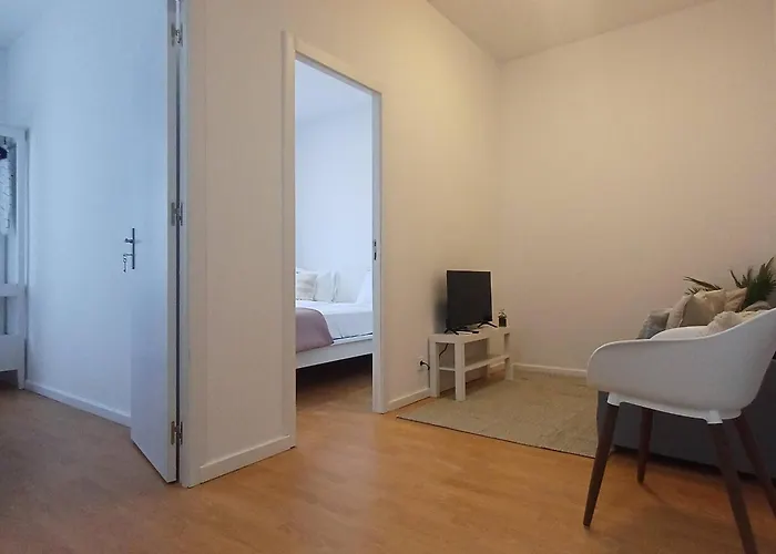 Your In 1480 Style And Comfort Porto